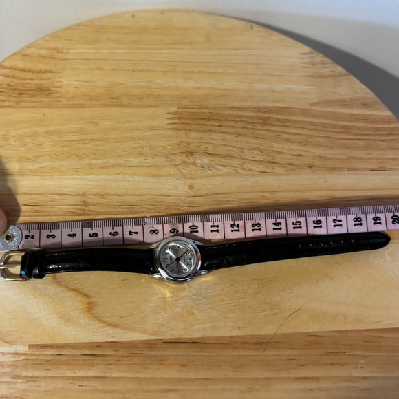 Vintage Pacer black leather strap mother of pearl mini wrist watch EUC - Picture 4 of 5